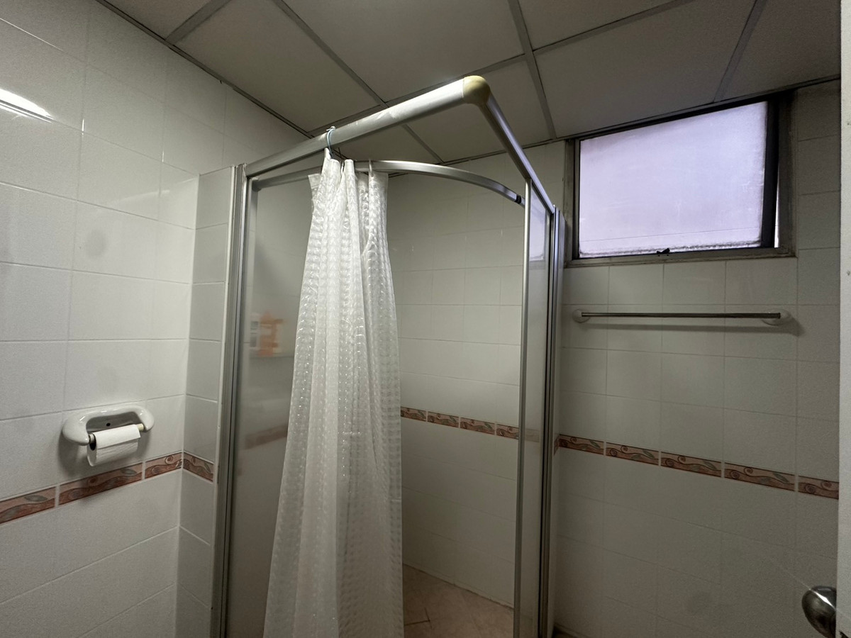 For RentCondoSukhumvit, Asoke, Thonglor : Tai Ping Tower – 3 Bed / 2 Bath, 22nd Floor for rent at 45k