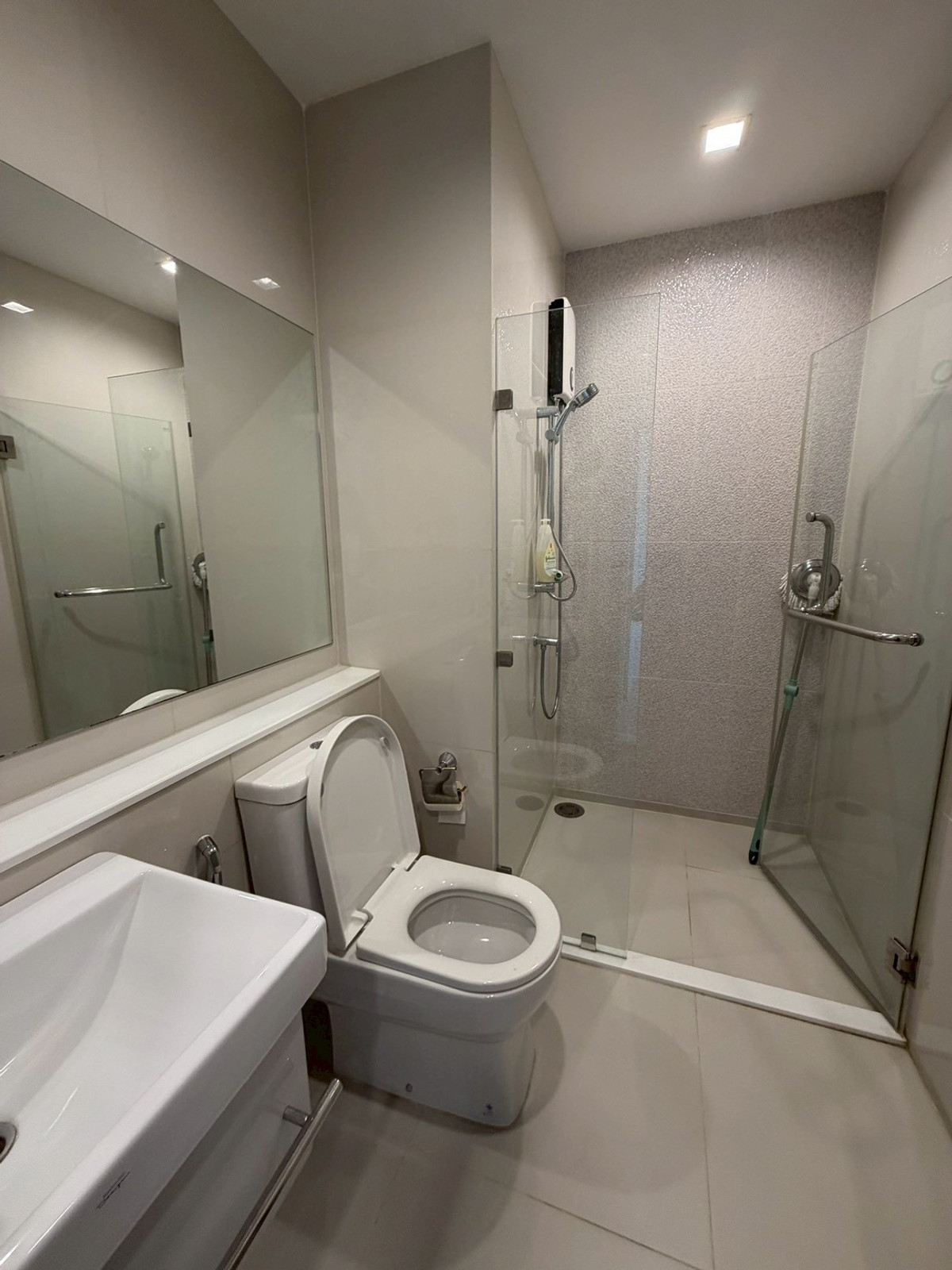 ให้เช่าคอนโดอ่อนนุช อุดมสุข : (ปล่อยเช่า) คอนโด Life Sukhumvit 62  I 2-BR ห้องสวย เฟอร์+เครื่องใช้ไฟฟ้าครบ ชั้นสูง วิวแม่น้ำ ㅡ  ใกล้ 🚆BTS บางจาก																								