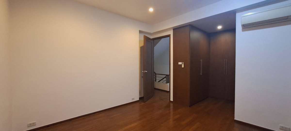 For RentHouseSukhumvit, Asoke, Thonglor : Townhome for rent at Lotus Point project, price 120,000 baht [MKh260401]