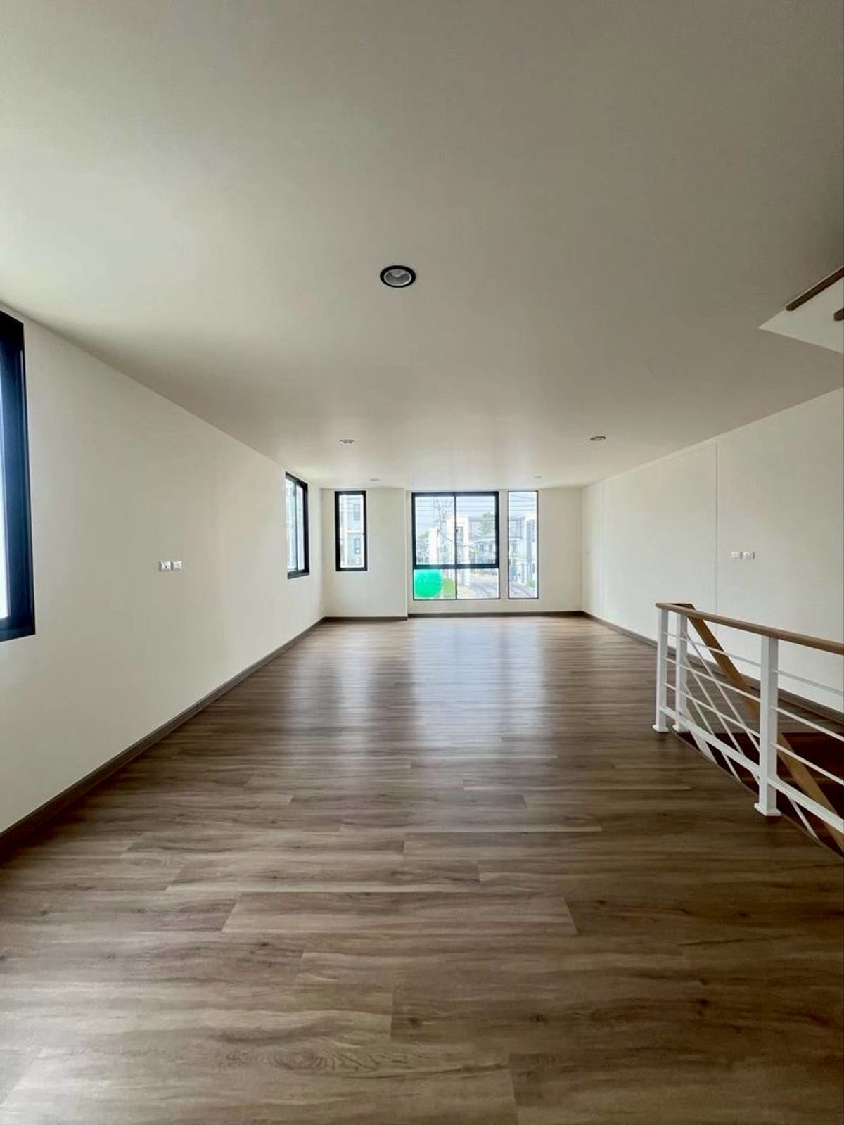 ให้เช่าทาวน์โฮมเกษตรศาสตร์ รัชโยธิน : ให้เช่า ทาวน์โฮม 3 ชั้น พฤกษาวิลล์ @เวิร์ค รามอินทรา สเตชั่น ขนาดที่ดิน 48.4 – 54 ตร.วา 2 ห้องนอน แขวงอนุสาวรีย์ เขตบางเขน กรุงเทพมหานคร