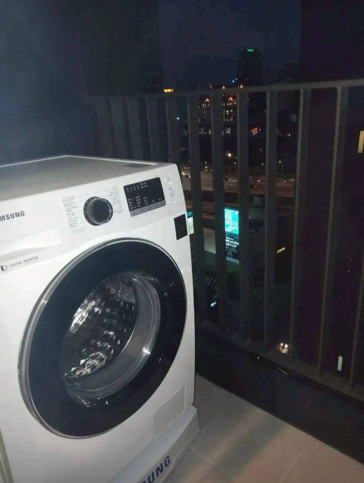 For RentCondoRama9, Petchburi, RCA : For Rent ✨ Life Asoke - Rama 9 ✨ Near Central Rama 9. Fully furnished with appliances.