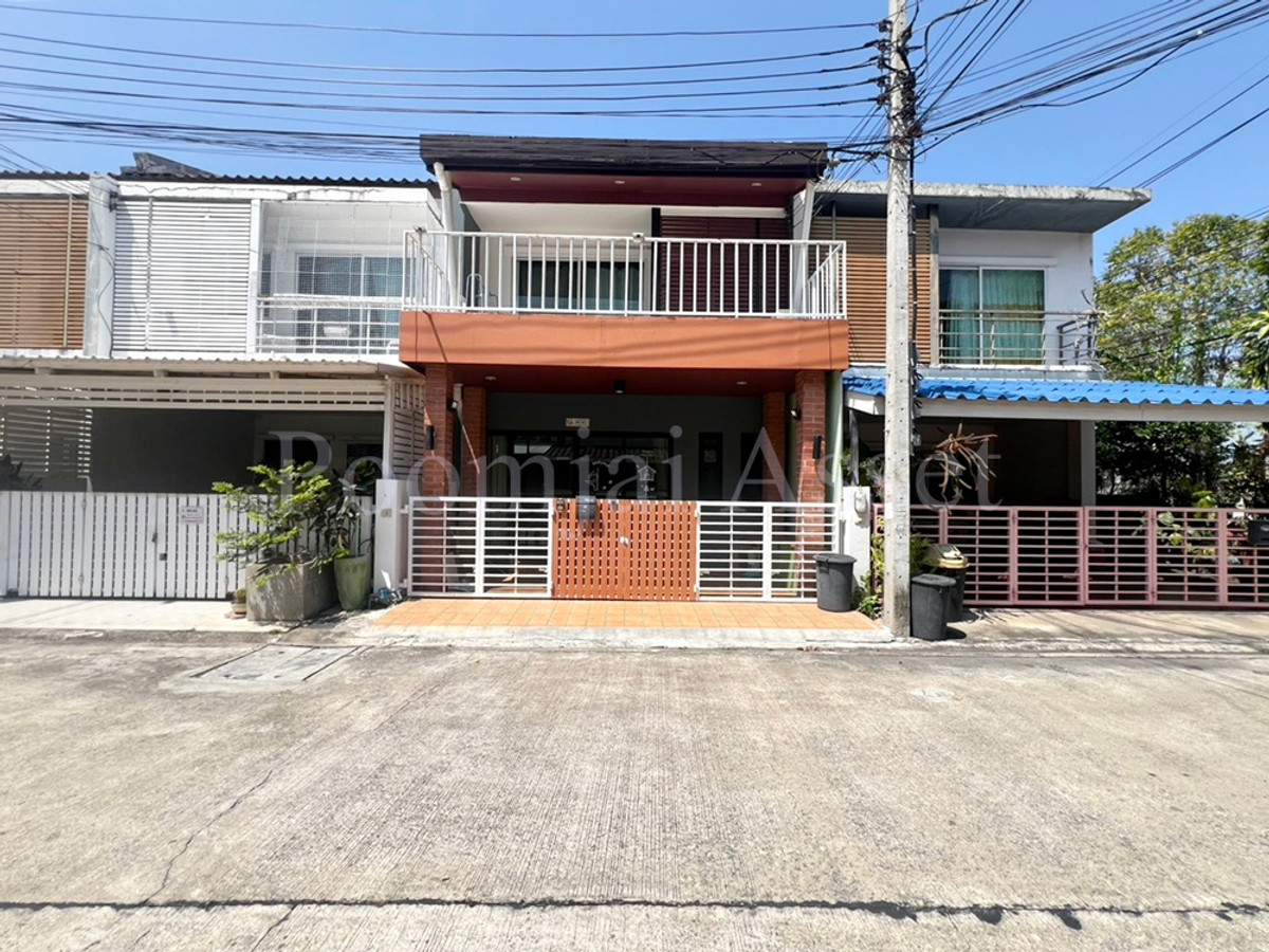 For SaleTownhomeRama5, Ratchapruek, Bangkruai : Townhome The Trust Town Ratchaphruek - Rattanathibet newly renovated.