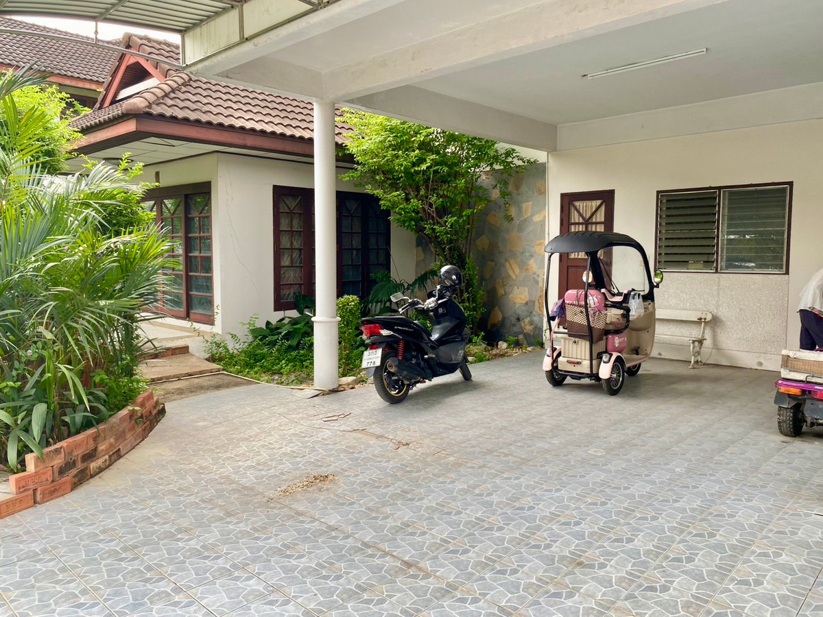 ขายบ้านแจ้งวัฒนะ เมืองทอง : ชวนชื่น บางเขน / 5 ห้องนอน (ขาย), Chuan Chuen Bangkhen / 5 Bedrooms (FOR SALE) BNS071