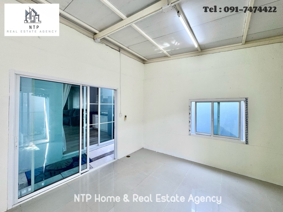 ให้เช่าทาวน์โฮมบางนา แบริ่ง ลาซาล : ให้เช่า| For rent ทาวน์โฮม 2-3 ห้องนอน หลังบ้านต่อเติมห้องเพิ่ม กว้างมาก+ติดแอร์ สามารถเพิ่มเติมเฟอร์นิเจอร์ได้ บ้านทำเลดี ตรงข้าม Mega Bangna หมู่บ้านสุดฮิต📍 Indy บางนา-รามคำแหง2 👍🏻