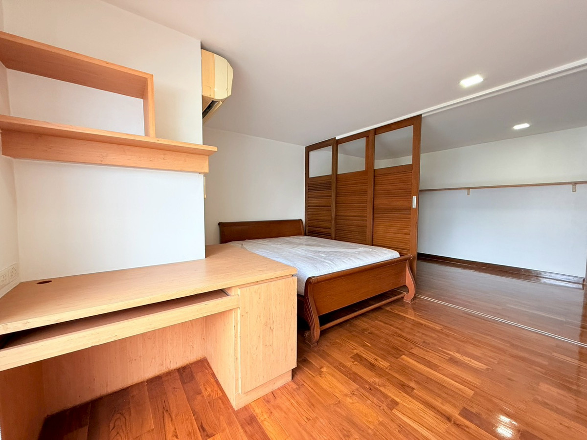 For RentCondoSukhumvit, Asoke, Thonglor : 🎉🌇 Condo for Rent – 4 Bedrooms near BTS Ekkamai | Regent on the Park Sukhumvit 61