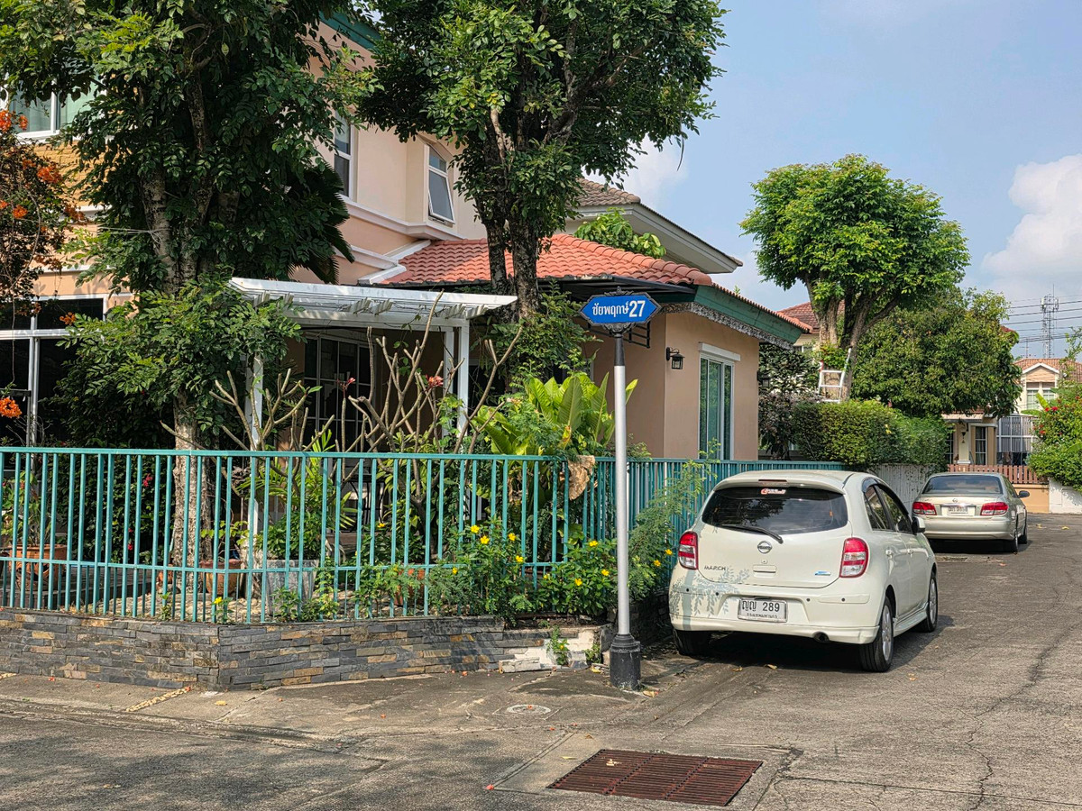 For SaleHousePathum Thani,Rangsit, Thammasat : 2-storey detached house for sale, 55 sq m, Chaiyaphruek Village 2, Tiwanon - Wongwaen, get a corner house, best price.