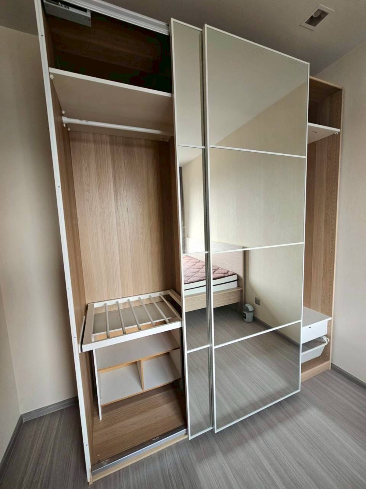 ให้เช่าคอนโดพระราม 9 เพชรบุรีตัดใหม่ RCA : ให้เช่า 📍 Life Asoke Hype 📍 เฟอร์นิเจอร์ และ เครื่องใช้ไฟฟ้าครบ ใกล้ Airport Link มักกะสัน