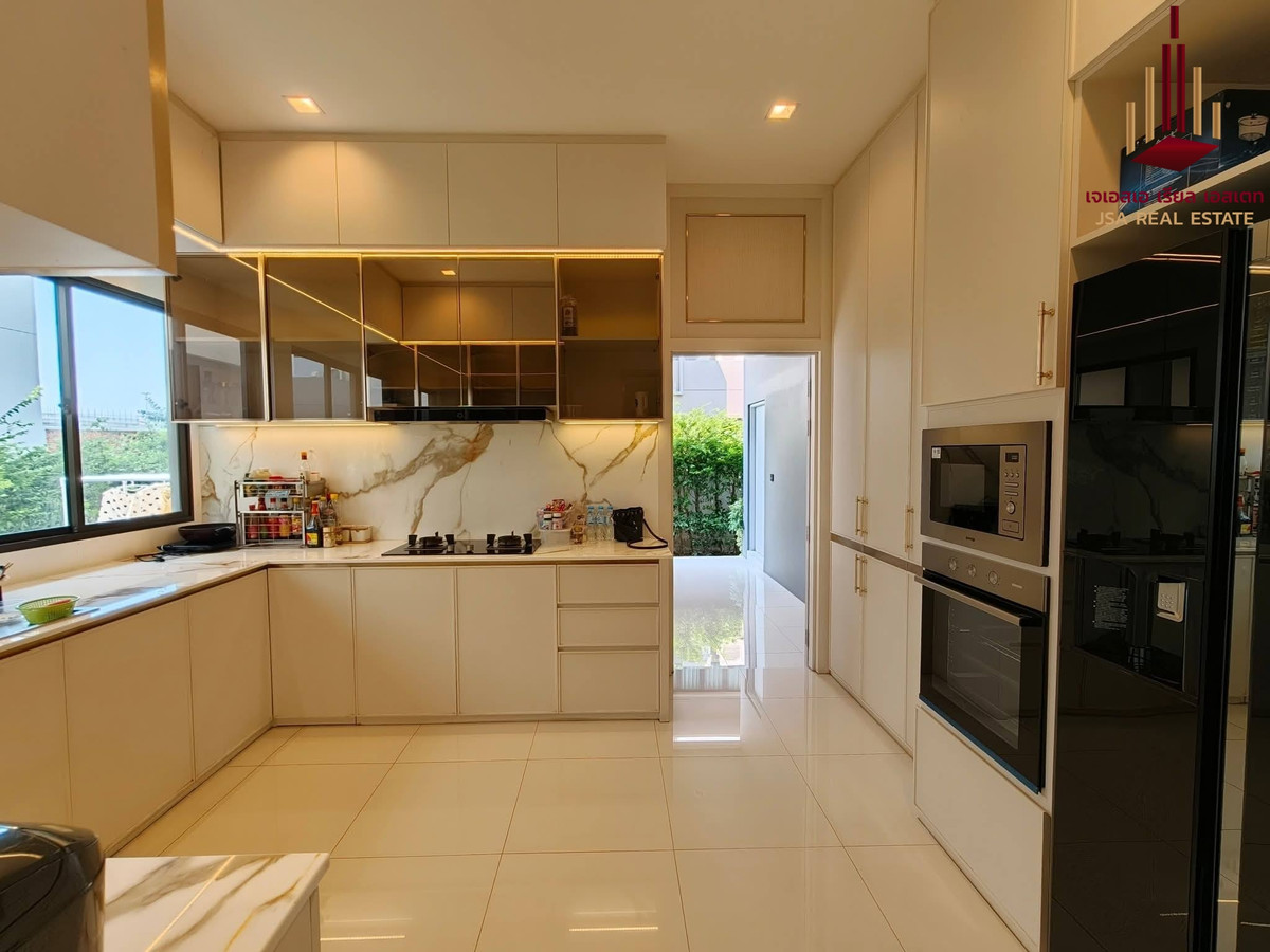 ขายบ้านพัฒนาการ ศรีนครินทร์ : ✨ For Sale: Grand Bangkok Boulevard East Rama 9  ✨  💰 Only 49,000,000 THB