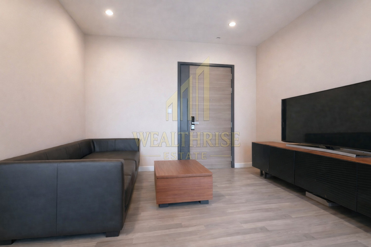 For SaleCondoSathorn, Narathiwat : Rare Unit! The Room Sathorn-Pan, large room, this price is very hard to find. Take care until the transfer day Can be rented out!! Tel. 063-6165390