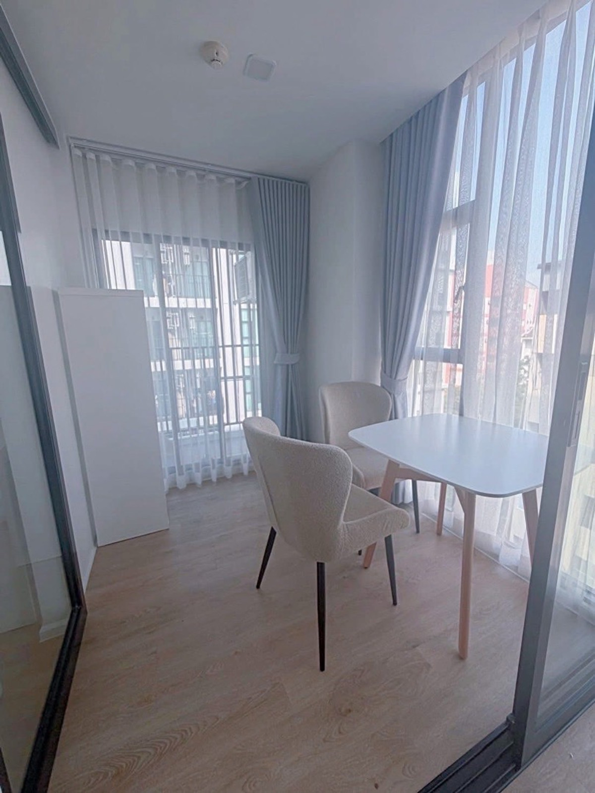 ให้เช่าคอนโดรัชดา ห้วยขวาง : ✨ ห้องมุม วิวสระ 34 ตร.ม. พร้อมเข้าอยู่ | ไอเวอรี่ รัชดา 32 (Ivory Ratchada–Ladprao) ✨