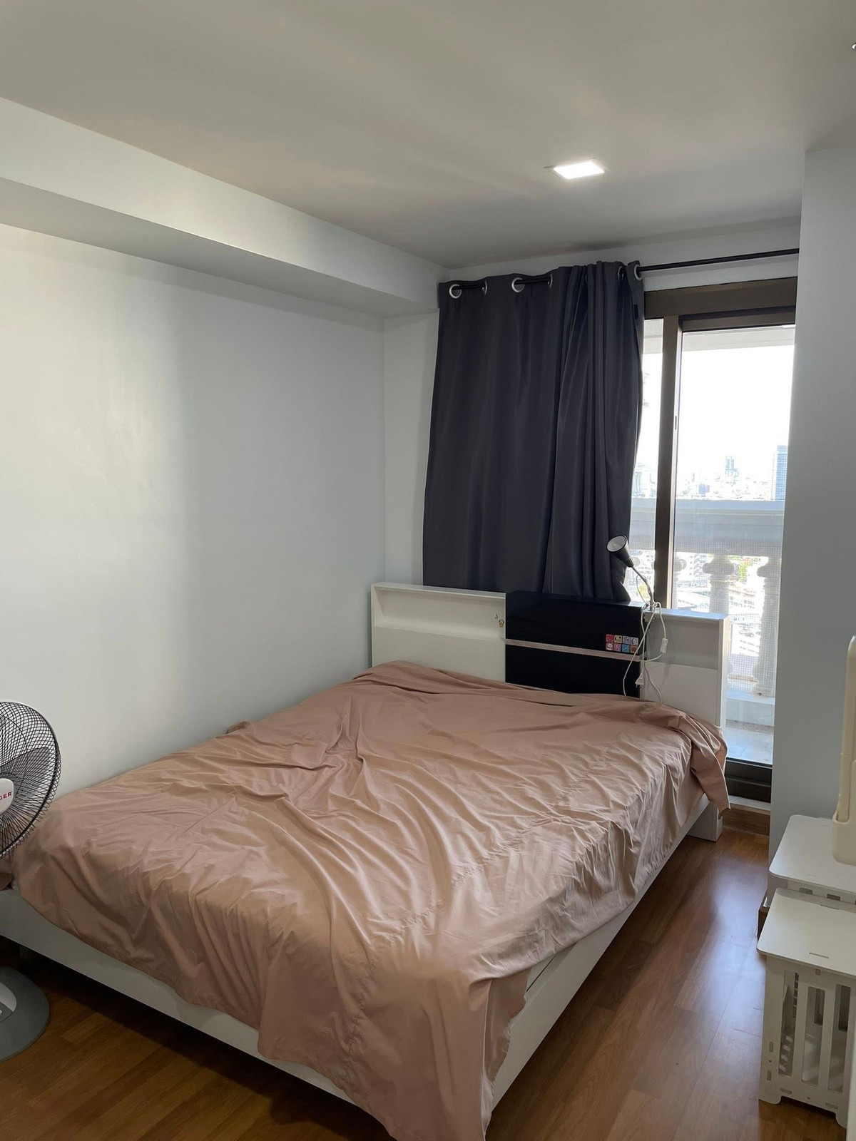 For RentCondoSilom, Saladaeng, Bangrak : 🏙️ State Tower for rent | BTS Saphan Taksin✨ Newly renovated room, fully decorated, ready to move in.