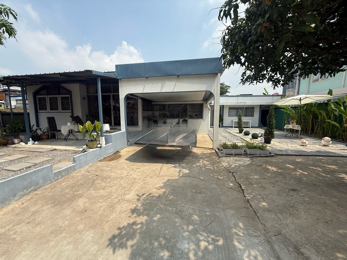 For RentHouseChaengwatana, Muangthong : Single-storey detached house for rent, Chaengwattana 34, near ISB.