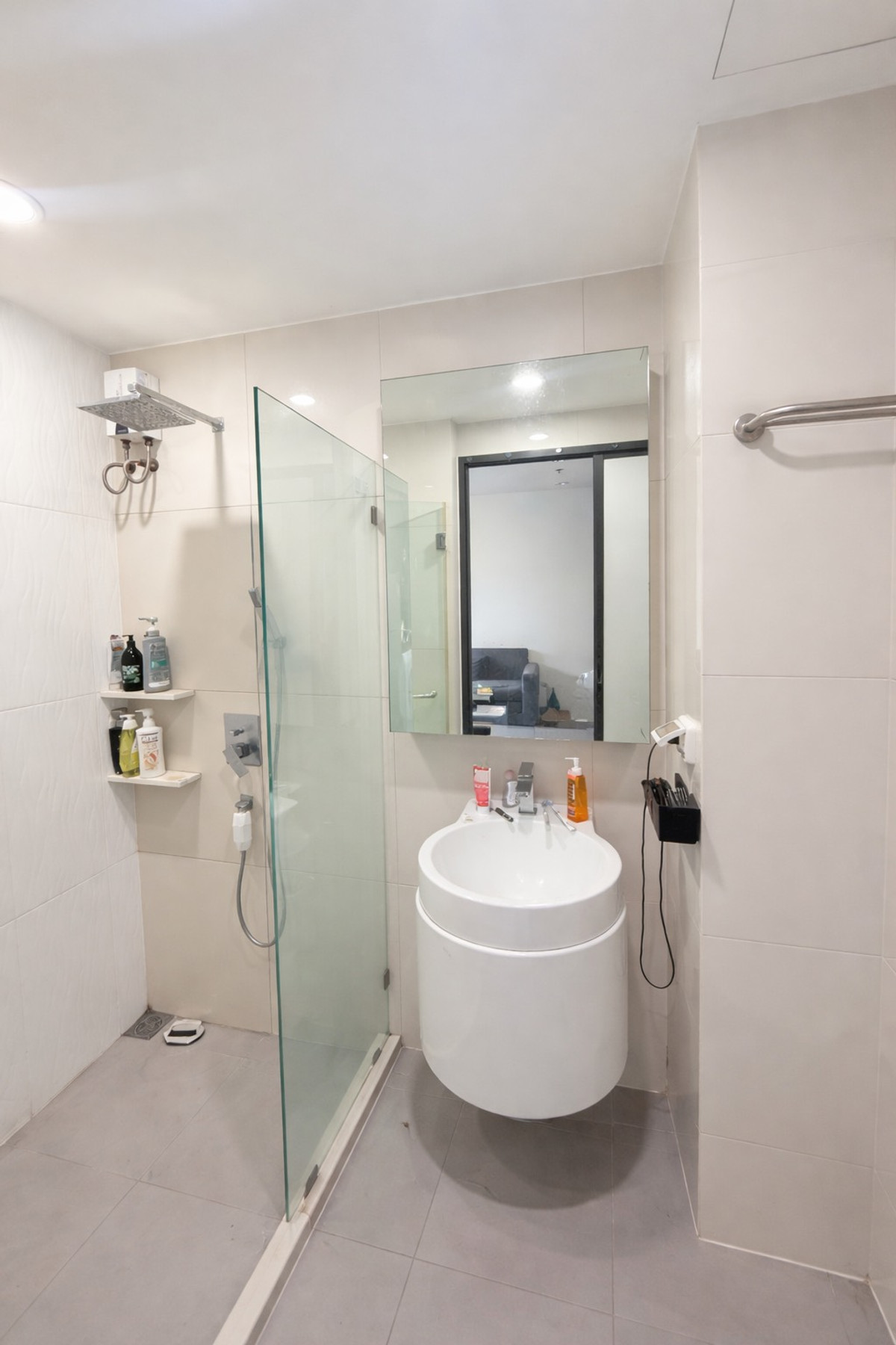 คอนโดพระราม 9 เพชรบุรีตัดใหม่ RCA : 🔥ปล่อยเช่า/ขายด่วน ห้องที่ Rhythm Asoke ใกล้ MRT พระราม 9 