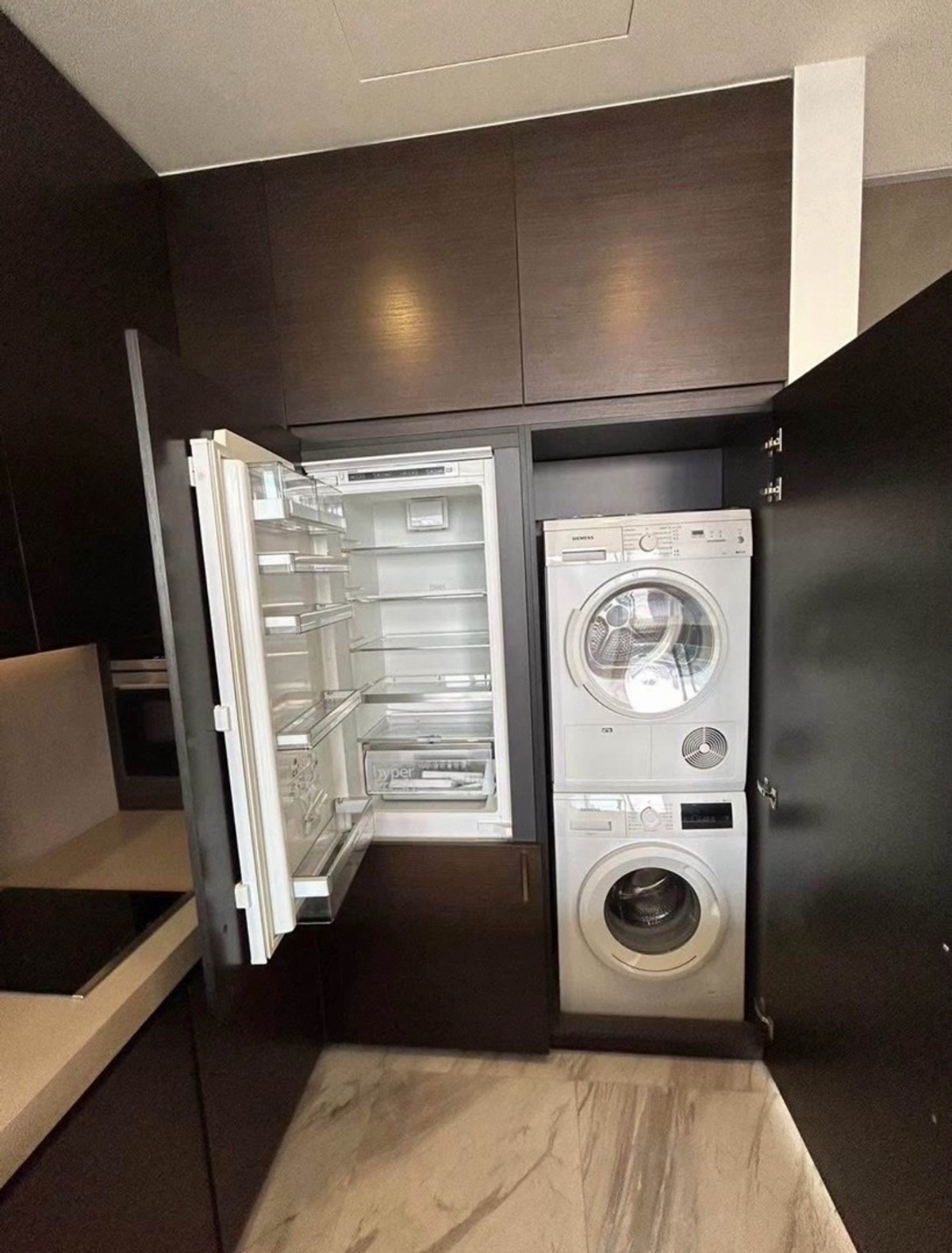 ขายคอนโดสีลม ศาลาแดง บางรัก : คอนโดวิวสวนลุมพินีแบบหายาก Freehold กลางศาลาแดง ทำเล CBD ดีมานด์สูง ใกล้ BTS ศาลาแดง  และ MRT ลุมพินี
