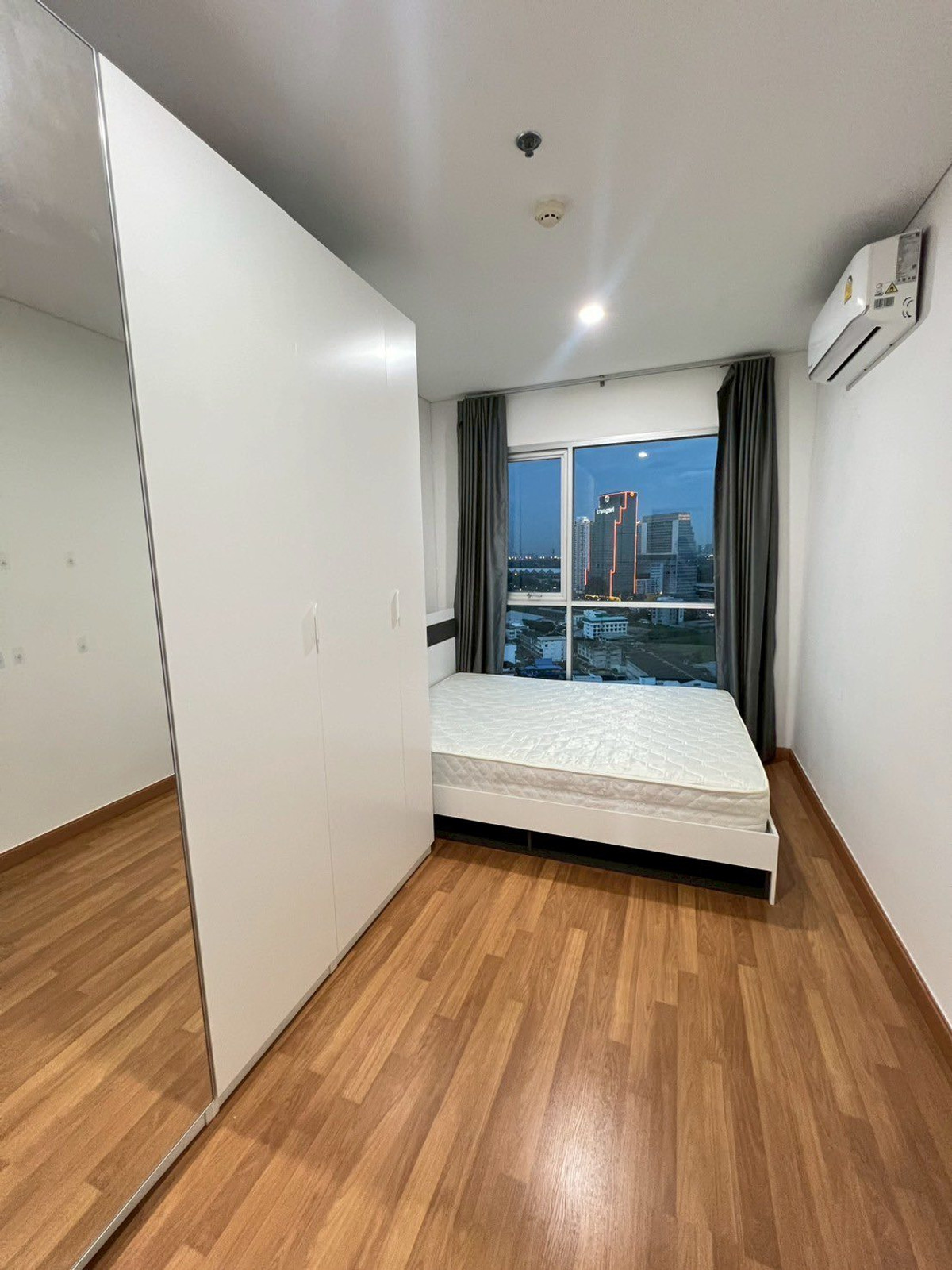 ให้เช่าคอนโดพระราม 3 สาธุประดิษฐ์ : ให้เช่า Lumpini Place Rama 3-Riverview เช่าระยะสั้นได้! 6 เดือนก็ราคาเดิม ห้องแต่งครบชั้นสูง ลุมพินี พระราม 3