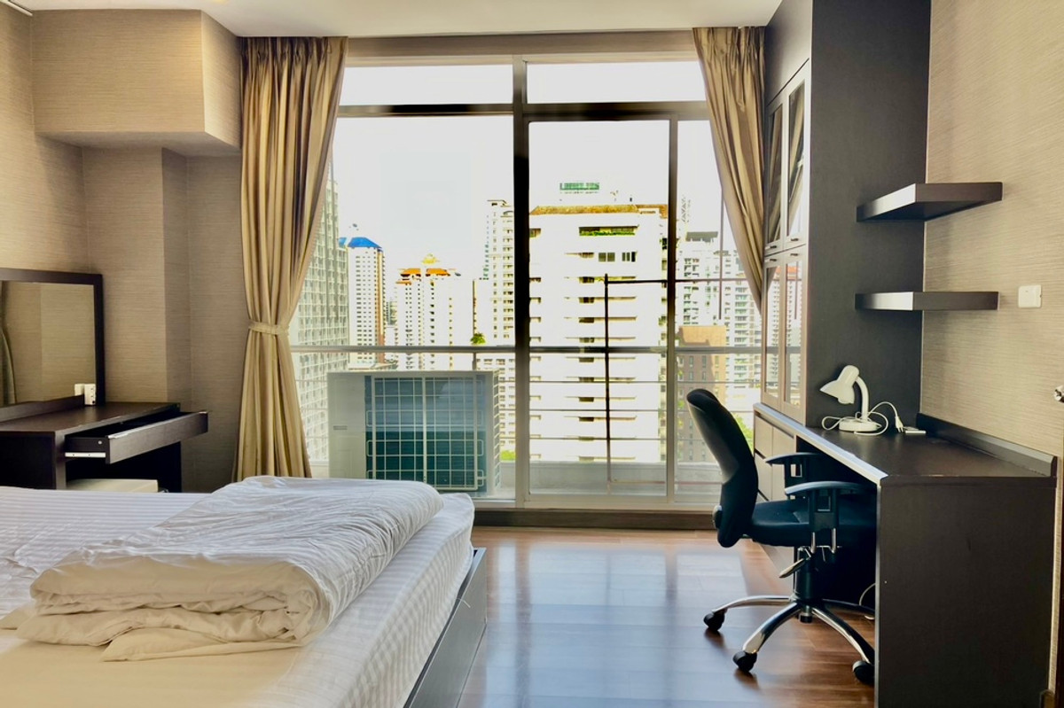 For RentCondoNana, North Nana,Sukhumvit13, Soi Nana : 🔥 For Rent !! Rare Item !! The Trendy, 2 bedroom Duplex, 2 bathroom,  Wide living room, high floor 16+, modern style !!🔥Code C20230210218 furnished, ready to move in📣📣