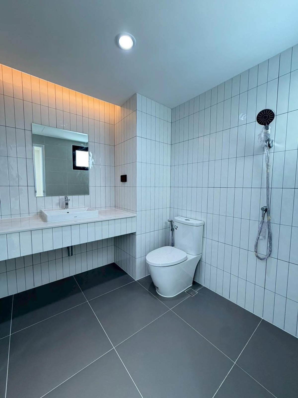 ขายทาวน์โฮมอ่อนนุช อุดมสุข : ขาย ทาวน์โฮมหรู 4.5 ชั้น ทำเลดี รีโนเวทใหม่ ตกแต่งสวยงาม ย่านปุณณวิถี-พระโขนง ใกล้BTS ปุณณวิถี  เพียง 750 เมตร