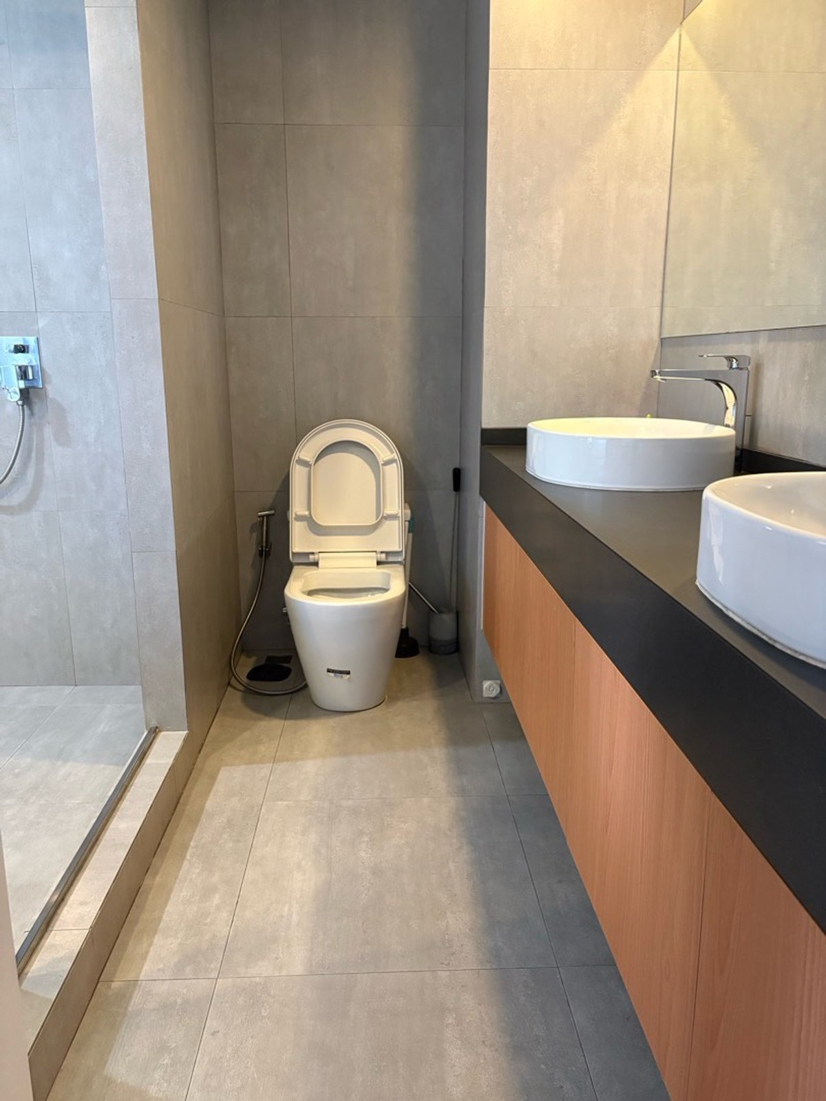 For RentCondoSukhumvit, Asoke, Thonglor : For rent: Condo One washing machine