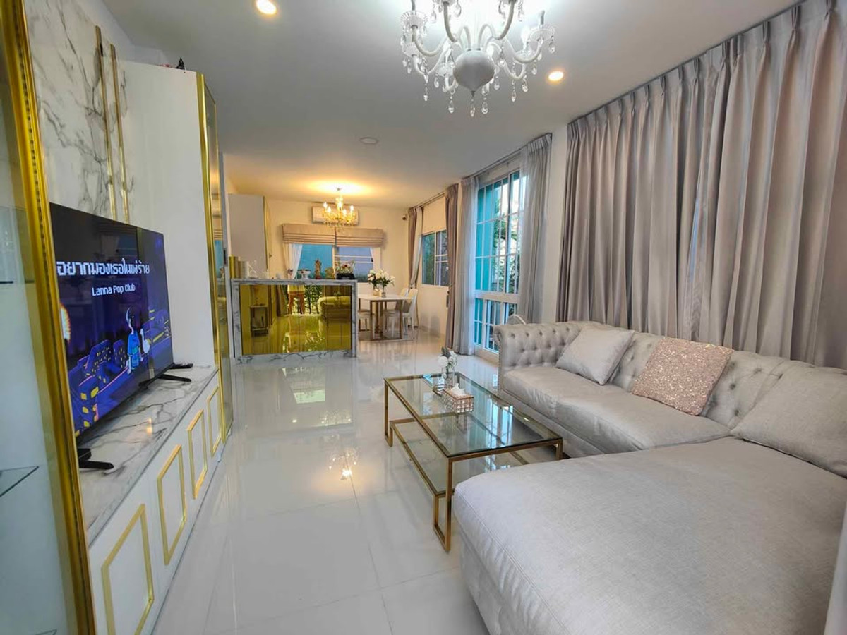 ให้เช่าบ้านสมุทรปราการ สำโรง : บ้านเช่า  Trendy Tara Bangna  3 ห้องนอน 3 ห้องน้ำ 2 ที่จอดรถ ( บ้านหลังมุมไม่ติดใคร พื้นที่กว้างเยอะ )