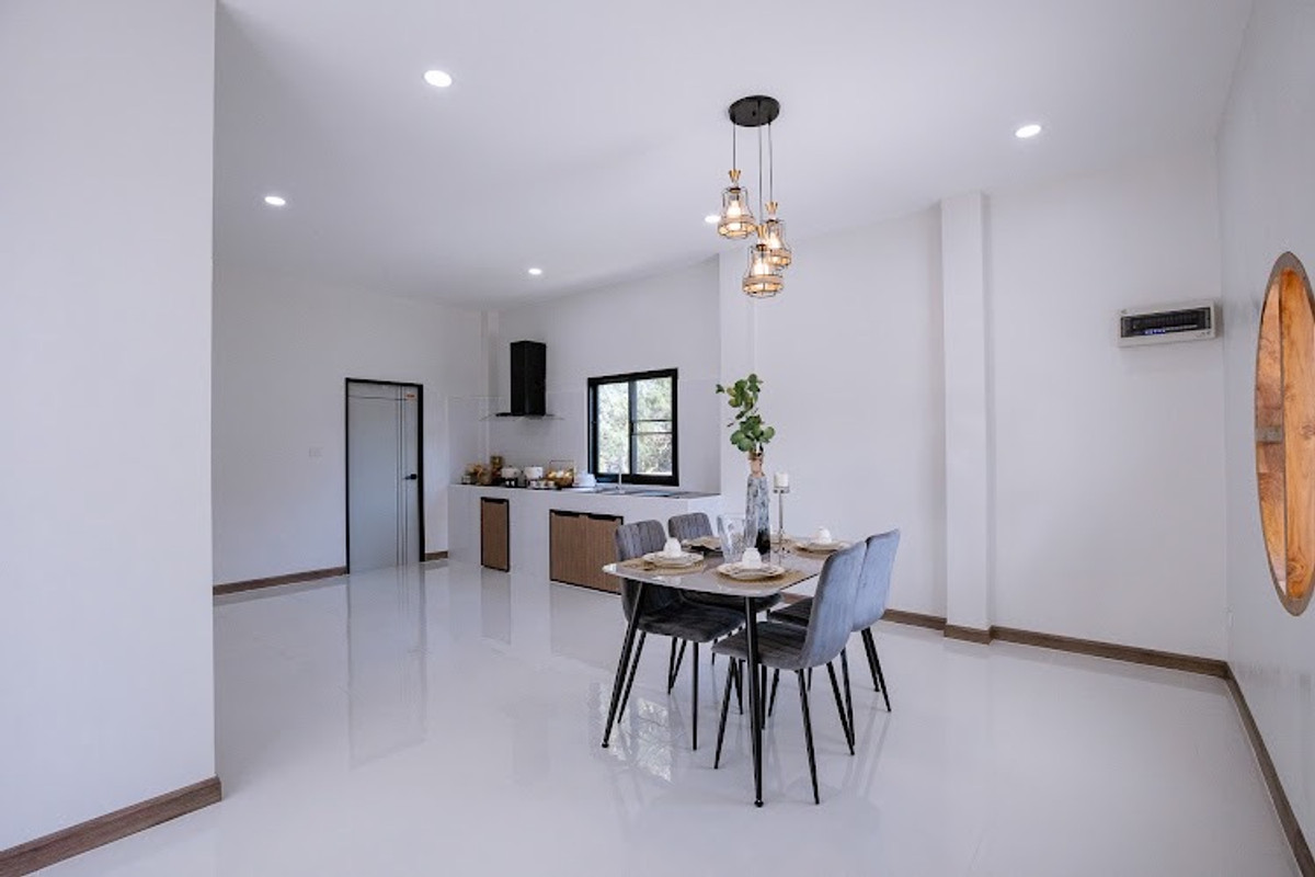 ขายบ้านเชียงราย : ✈️ ด่วน! ขายบ้านเดี่ยวพร้อมอยู่เชียงราย (โซนบ้านดู่) ดีไซน์มินิมอล พื้นที่กว้าง 88.6 ตร.ว. ใกล้สนามบินแม่ฟ้าหลวงเพียง 5 นาที! 🏡