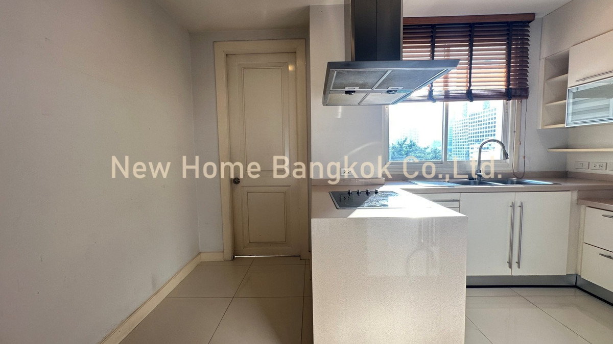 For RentCondoSathorn, Narathiwat : Luxury Condo for Rent – Sathorn | 250 sqm Corner Unit
