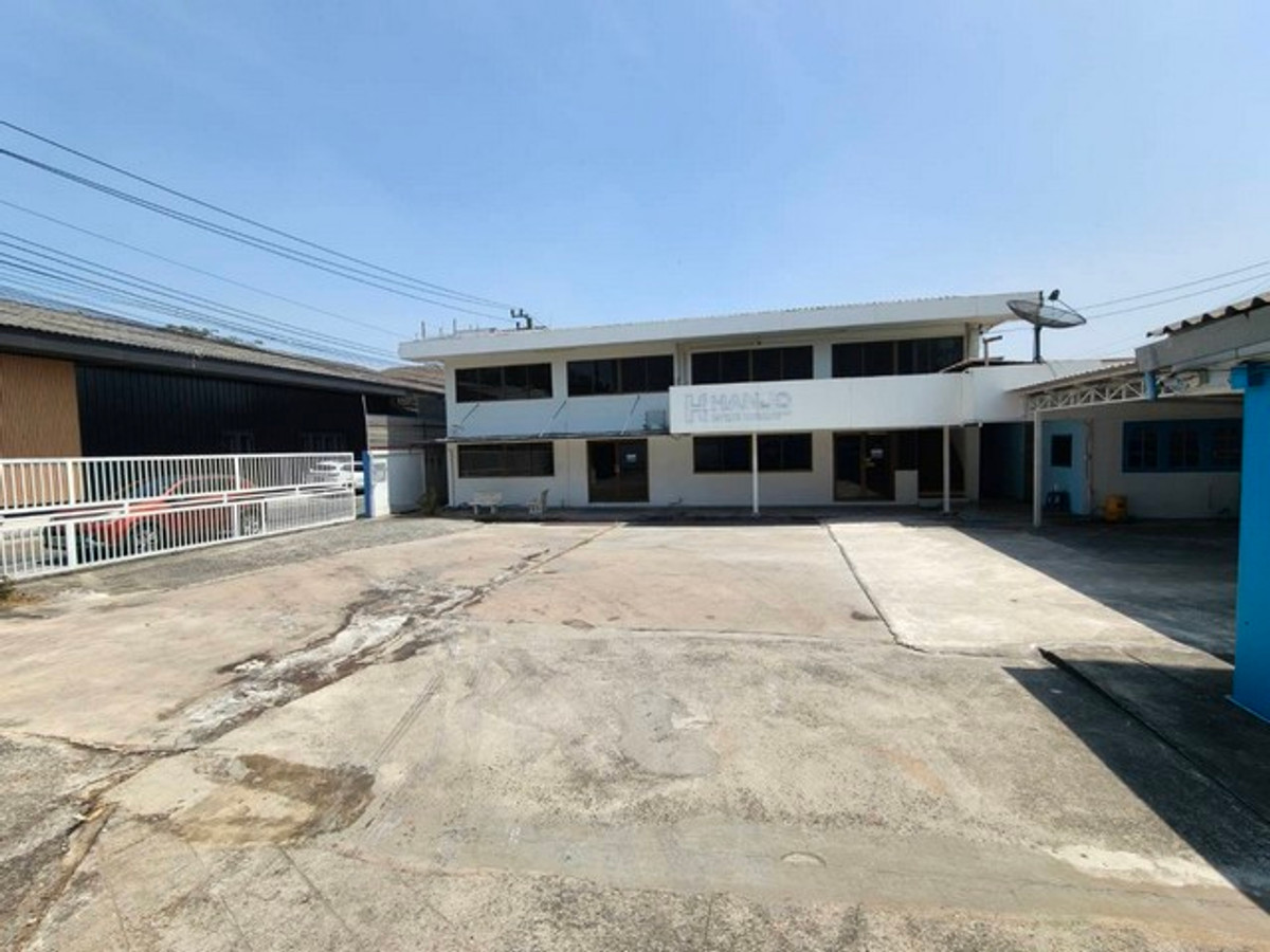 For RentWarehousePattanakan, Srinakarin : HR3361 for sale/rent warehouse with office | Prime location, Chaloem Phrakiat Rama 9, near Suan Luang Rama 9 - Bueng Nong Bon | Connects to the motorway only 15 minutes.