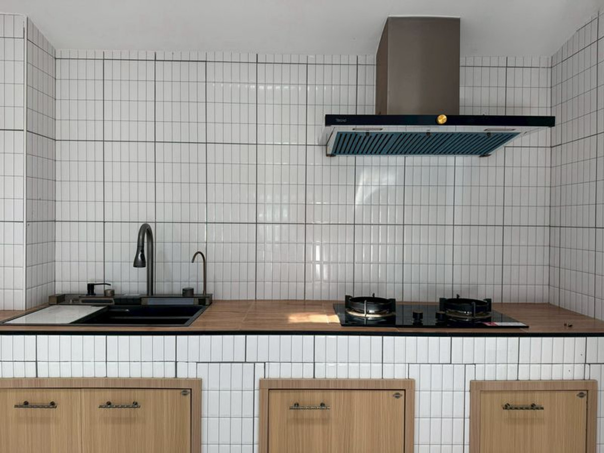 ขายทาวน์โฮมโชคชัย4 ลาดพร้าว71 : ทาวน์เฮ้าส์รีโนเวทใหม่ ม.เลิศอุบล นาคนิวาส 48 (ลาดพร้าว) ขนาด 16 ตารางวา 2 ห้องนอน ถนนนาคนิวาส แขวงลาดพร้าว เขตลาดพร้าว กรุงเทพมหานคร