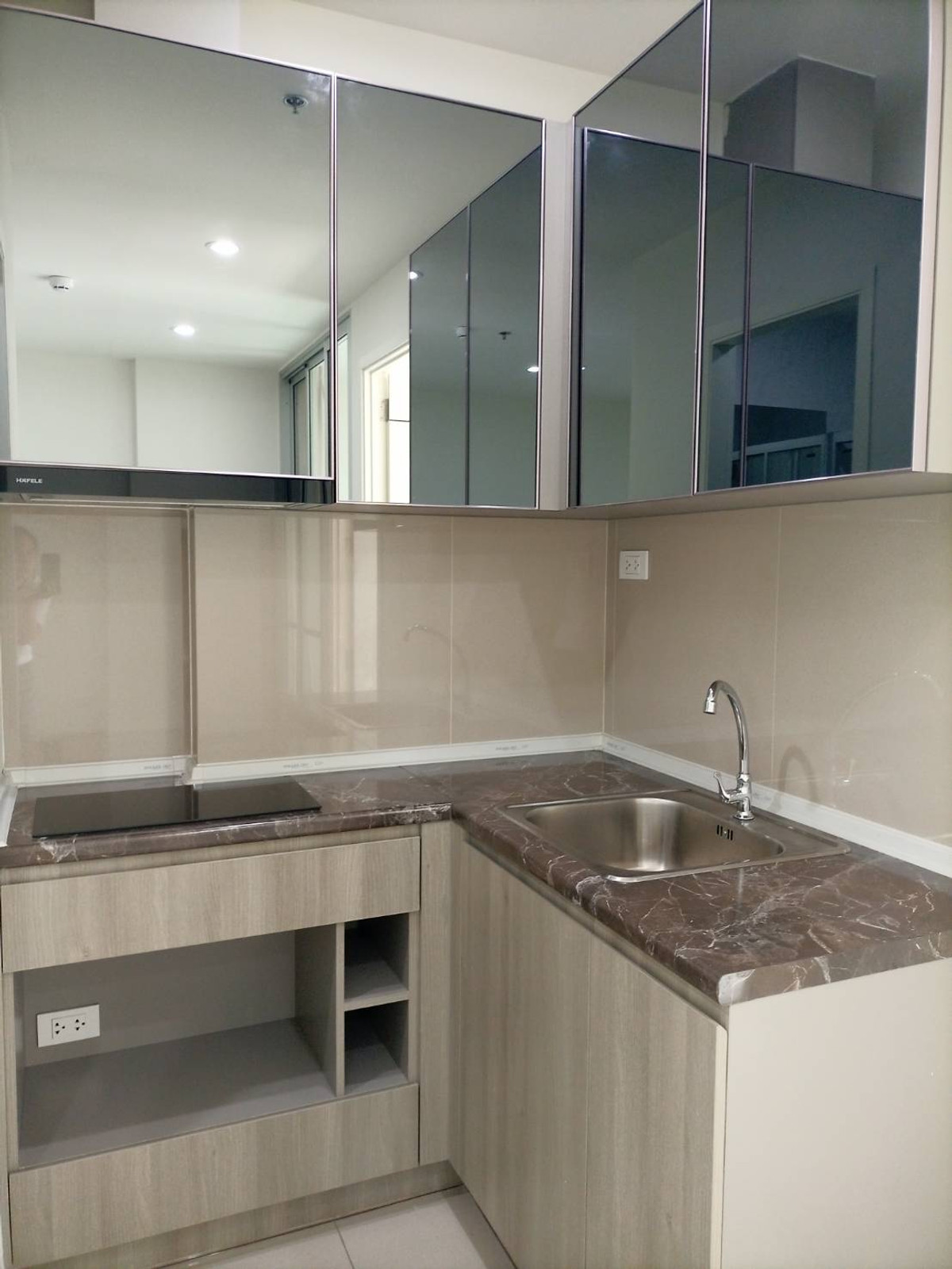 For SaleCondoPinklao, Charansanitwong : 🔥 Hot!! New room, never lived in, corner room, The President Charan - Yaek Fai Chai, size 35 sq m., next to MRT 0 meters.