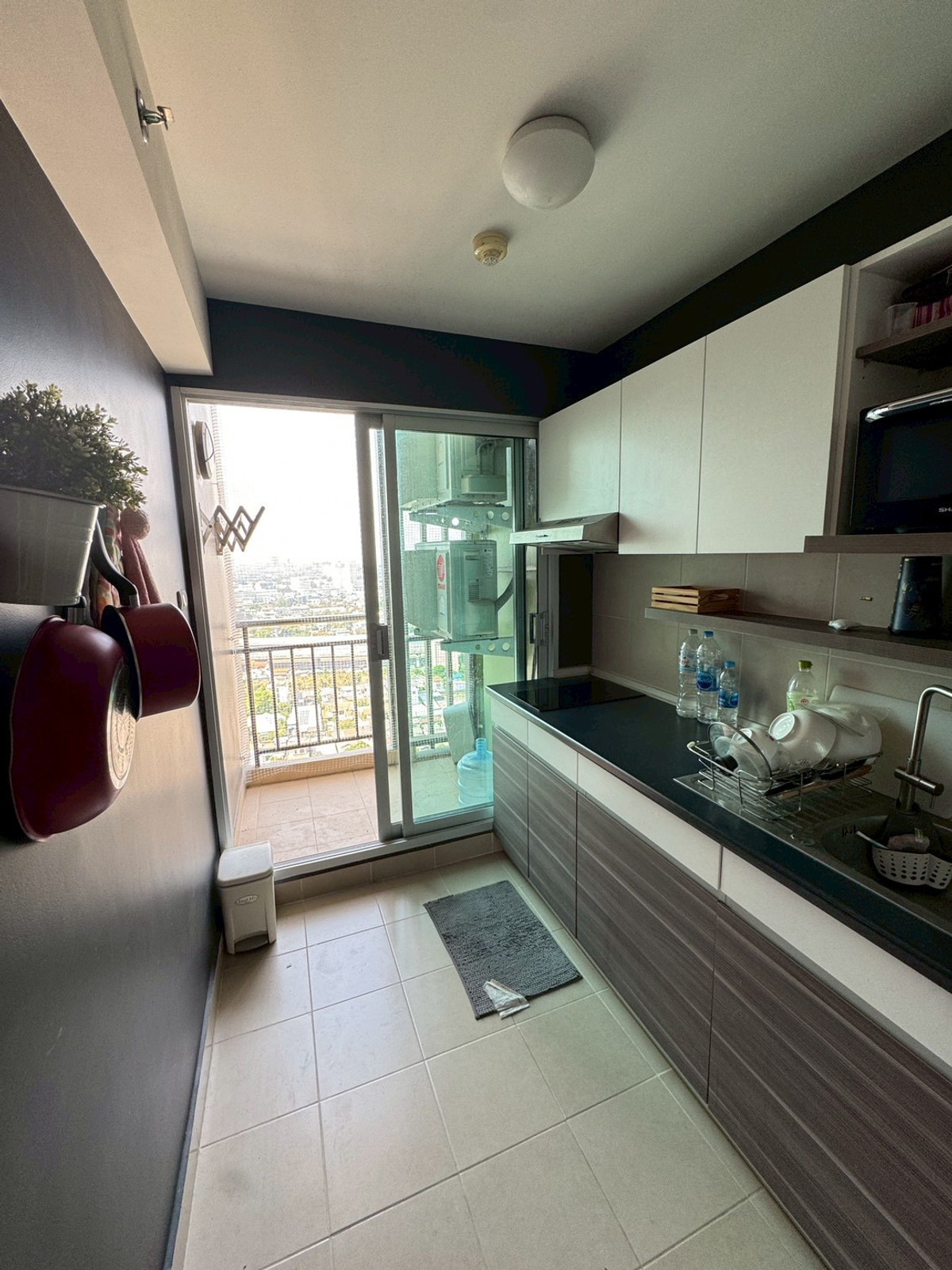 ขายคอนโดบางซื่อ วงศ์สว่าง เตาปูน : **ขายห้องพร้อมอยู่ แต่งครบสภาพใหม่!! Supalai Veranda Ratchavipha-Prachachuen 1Bedroom พื้นที่ 44 ตร.ม. ชั้น 28 อาคาร Center วิวสระว่ายน้ำ สนใจ LINE: @pattydavil555