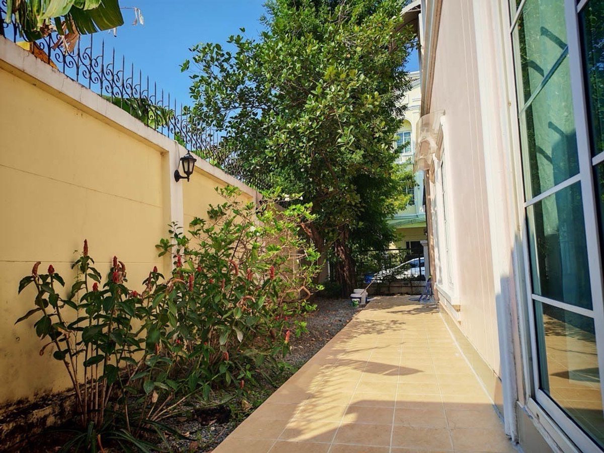 ให้เช่าบ้านท่าพระ ตลาดพลู วุฒากาศ : 🏡 ปล่อยเช่า Townhouse รีโนเวทใหม่ ใจกลางสาทร | ใกล้ BTS เพียง 4 นาที ✨