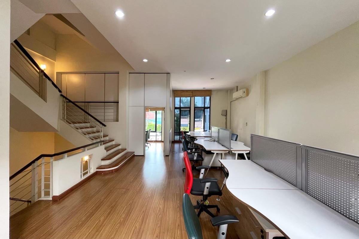 ให้เช่าโฮมออฟฟิศบางนา แบริ่ง ลาซาล : โฮมออฟฟิต 4 ชั้น ตกแต่งสวยงาม ให้เช่า ย่านบางนา ใกล้ตลาดเซฟวันโก บางนา