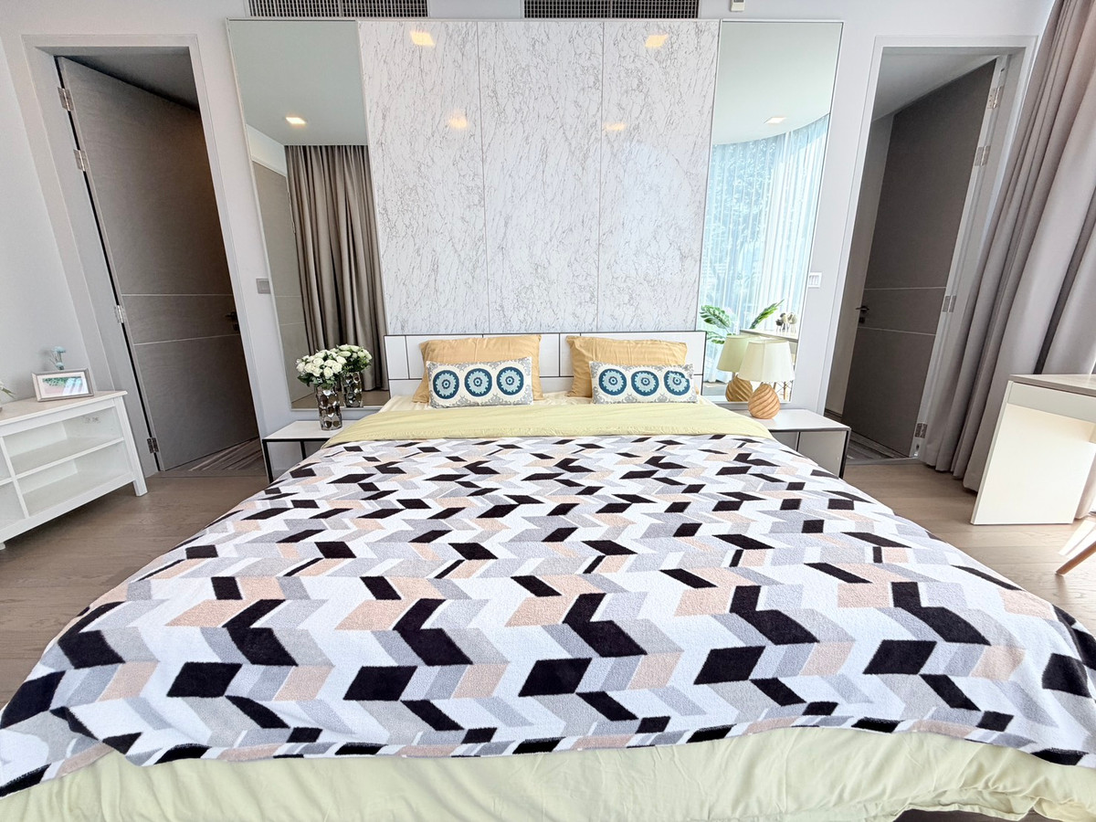 ให้เช่าคอนโดสุขุมวิท อโศก ทองหล่อ : ปล่อยเช่า คอนโดใกล้รถไฟฟ้า BTS พร้อมพงษ์ | Ashton Residence 41 | 3 ห้องนอน ใจกลางสุขุมวิท ห่างจาก Miracle Mall เพียง 400 ม.