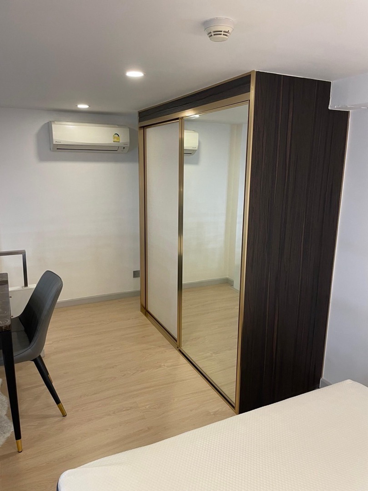 For RentCondoSathorn, Narathiwat : 𝐅𝐎𝐑 𝐑𝐄𝐍𝐓 Available 1 may 2026 
🚩𝐊𝐧𝐢𝐠𝐡𝐭𝐬𝐛𝐫𝐢𝐝𝐠𝐞 𝐏𝐫𝐢𝐦𝐞 𝐒𝐚𝐭𝐡𝐨𝐫𝐧