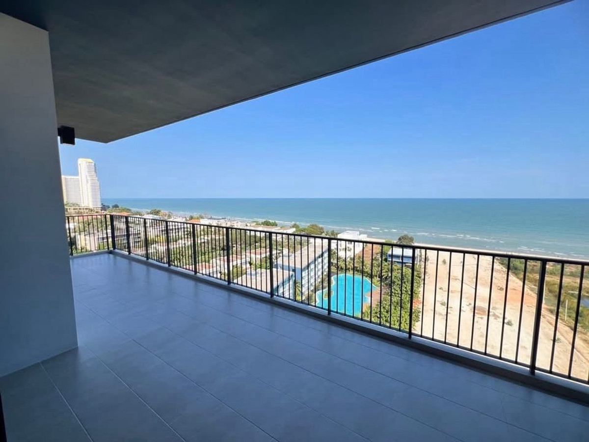 For SaleCondoCha-am Phetchaburi : Baan Thew-Talay Blue Sapphire Condo for Sale 3 Bedroom 158 sq.m 180 Degree Sea View Large Balcony Beachfront Next to Baba Beach Club Cha-am Hua Hin