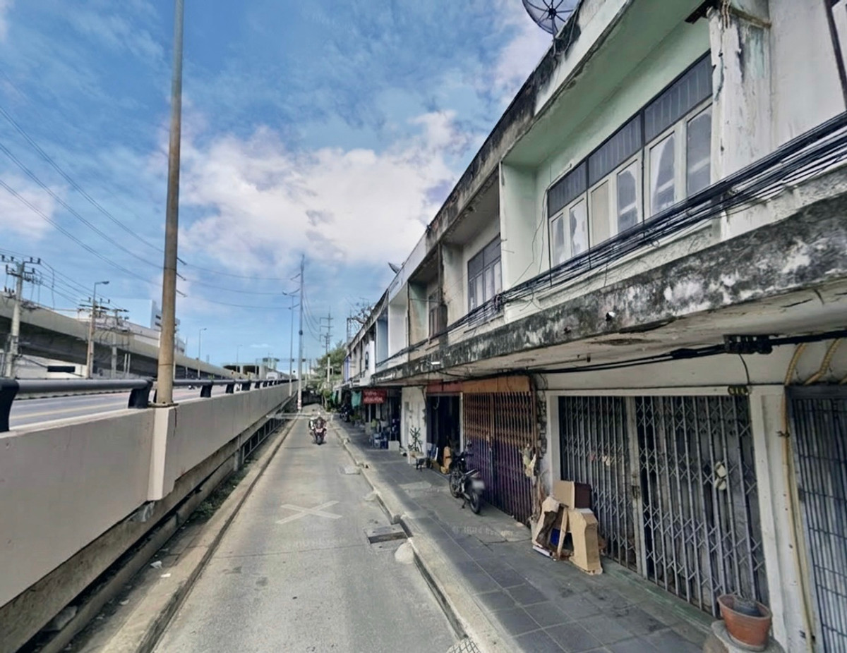 For SaleTownhomeBang Sue, Wong Sawang, Tao Pun : Commercial Building Pracha Rat Sai 2 Road / 2 Bedrooms (FOR SALE) BNS015