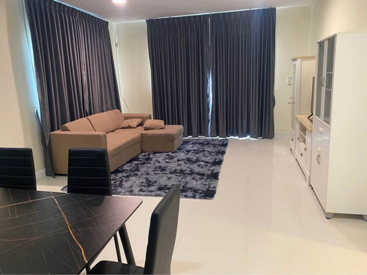 ให้เช่าบ้านลาดกระบัง สุวรรณภูมิ : HR3351 ให้เช่าบ้านเดี่ยว 2 ชั้น Perfect Place วงแหวน-รามคำแหง (เฟส 2) เงียบสงบ เป็นส่วนตัว | เชื่อมต่อกรุงเทพกรีฑาตัดใหม่ | พร้อมเข้าอยู่ทันที