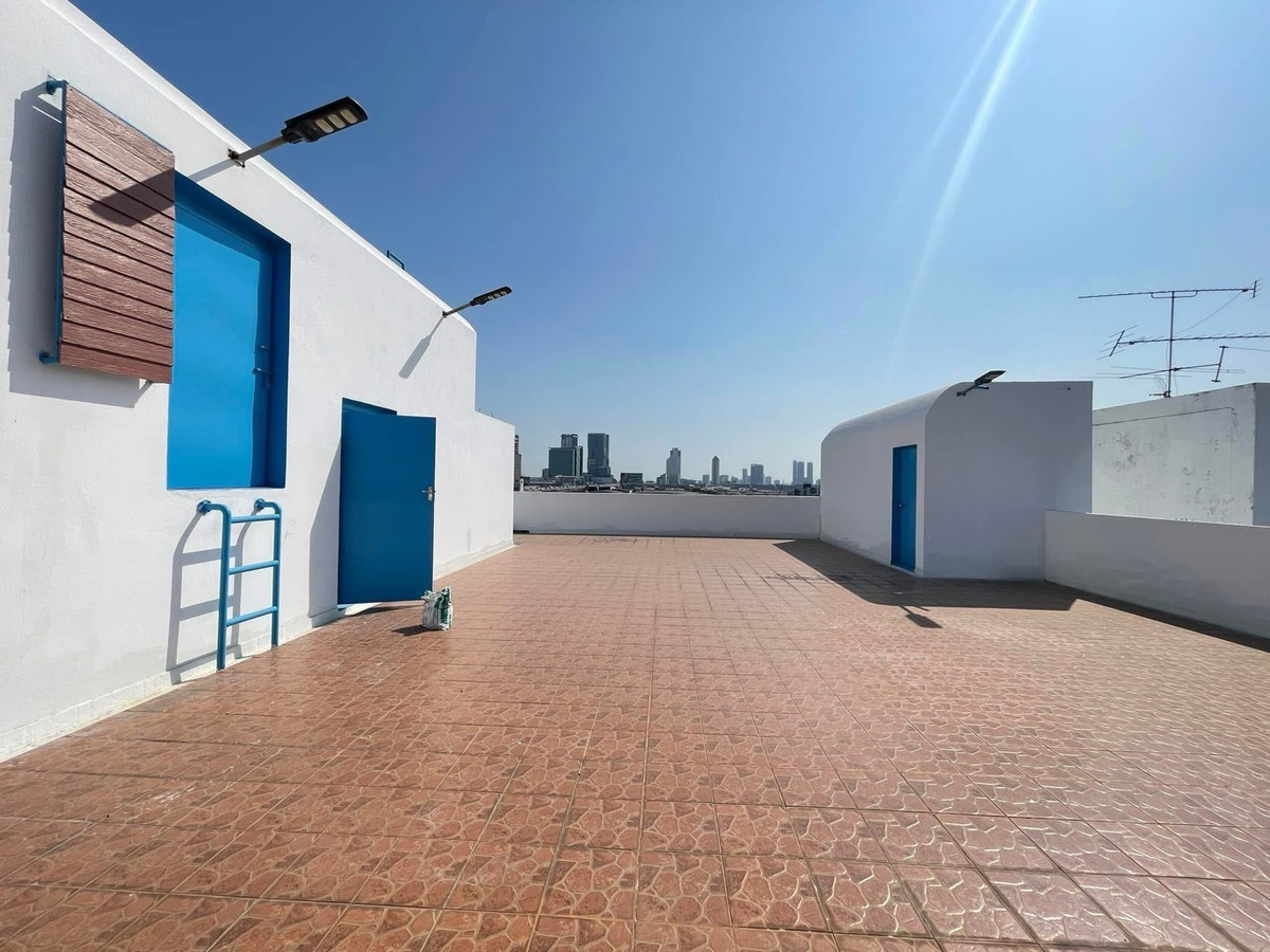 For RentOfficeBangna, Bearing, Lasalle : Office Building for Rent on Bangna-Trad Road – Ready to Move In