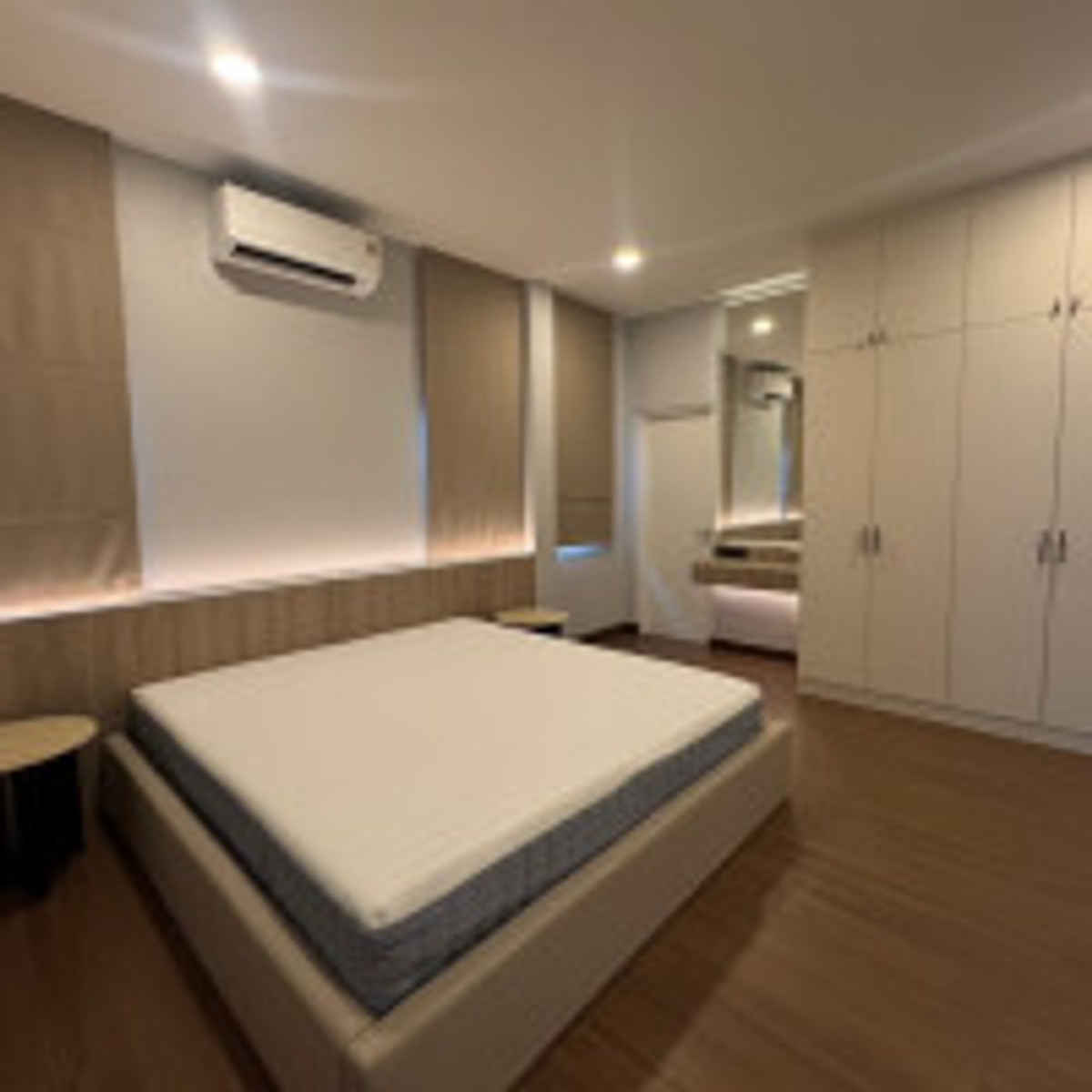 ให้เช่าบ้านบางนา แบริ่ง ลาซาล : ขายบ้านหรู THE CITY บางนา กม.7 หลังใหญ่ 326 ตร.ม. 4 นอน 5 น้ำ ทิศเหนือไม่ร้อน เฟอร์ฯ+เครื่องใช้ไฟฟ้าครบ ทำเลดีที่สุดหลัง Mega Bangna สังคมคุณภาพระดับพรีเมียม  .