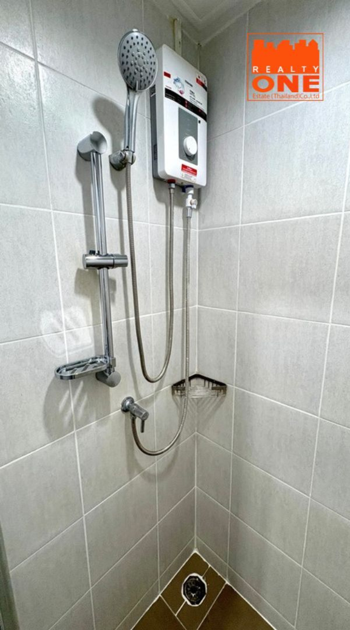 ขายคอนโดอ่อนนุช อุดมสุข : ขายด่วน! ห้องสวยรีโนเวทใหม่ ลุมพินี วิลล์ สุขุมวิท 77 เฟส 2 ติดถนนอ่อนนุช (Lumpini Ville Sukhumvit 77 Phase 2)