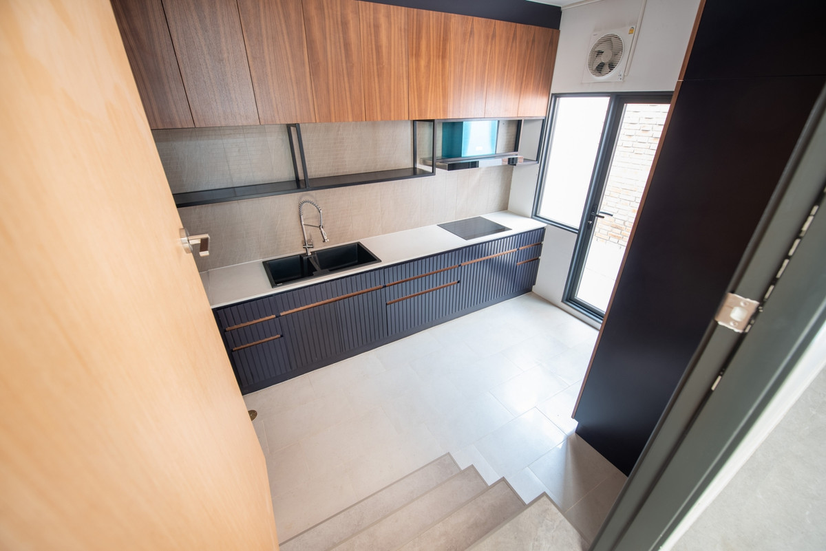 ให้เช่าอาคารพาณิชย์บางนา แบริ่ง ลาซาล : โฮมออฟฟิศ ปรับปรุงใหม่ พร้อมขาย/ให้เช่า – สุขุมวิท ย่านบางนา