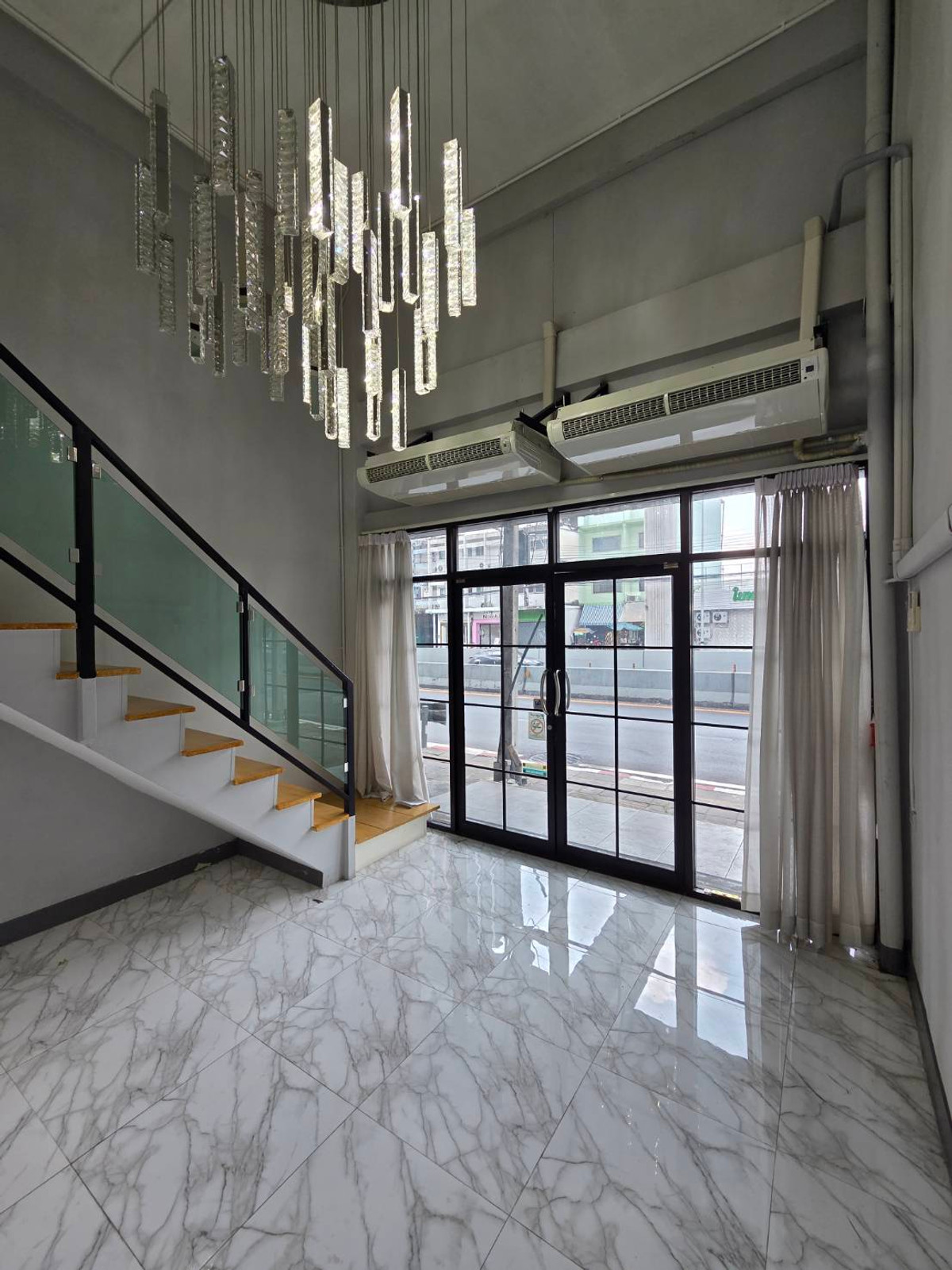 ให้เช่าอาคารพาณิชย์ปิ่นเกล้า จรัญสนิทวงศ์ : ให้เช่าอาคารพาณิชย์ ใกล้ BTS ท่าพระ เพียง 1 นาที