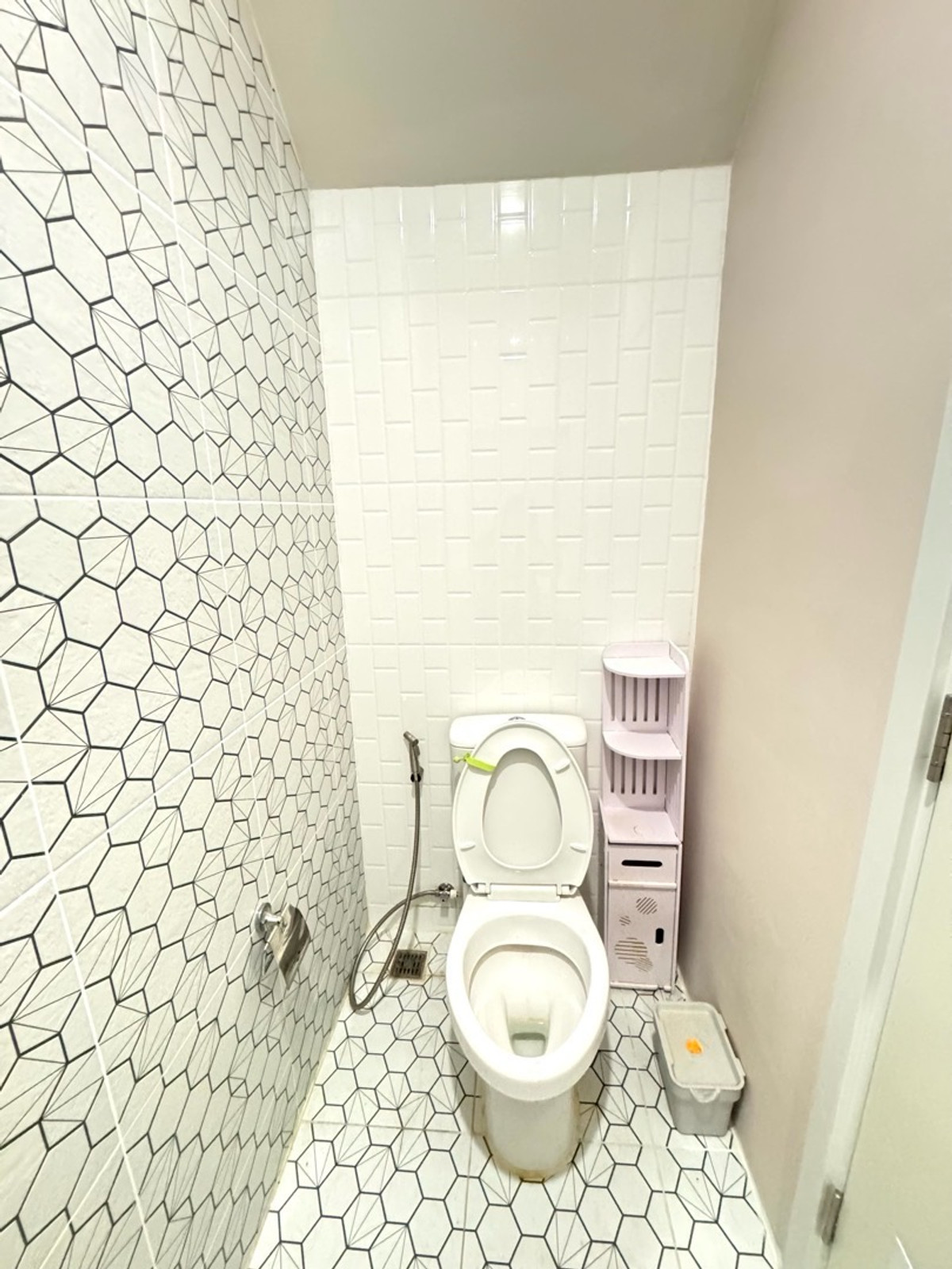 ทาวน์โฮมบางนา แบริ่ง ลาซาล : 🏡 เช่า / ขาย ทาวน์โฮม Altitude Kraf บางนา กม.5 ✨ Pet Friendly — เลี้ยงสัตว์ได้
3ล้านบาท • 2 ห้องนอน | 2 ห้องน้ำ
