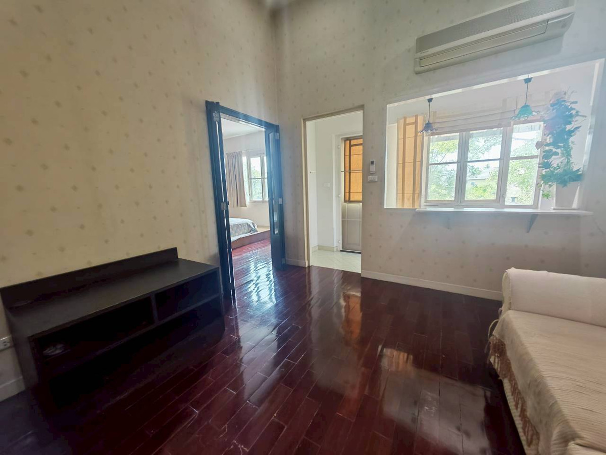 ขายบ้านลาดกระบัง สุวรรณภูมิ : 🏡 ขายบ้านเดี่ยว หมู่บ้านมัณฑนา วงแหวน-พระราม 9 บ้านสวย บรรยากาศร่มรื่น สไตล์บ้านสวน พื้นที่ใหญ่ หาไม่ได้แล้ว!