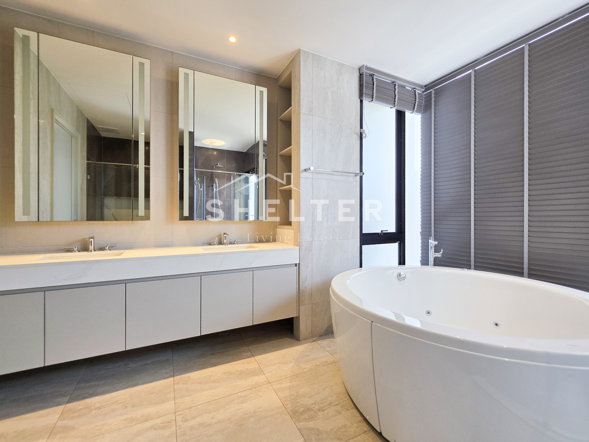 For RentHousePattanakan, Srinakarin : Single house ready for rent, Super Luxury, near Brighton International School | Wellington