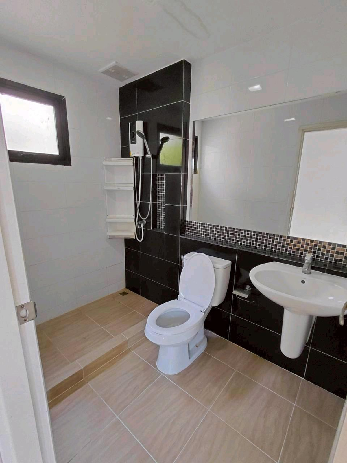 ให้เช่าบ้านนวมินทร์ รามอินทรา : 🏡 ให้เช่า โกลเด้นท์ เพรสทีช สุขาภิบาล5 พร้อมเข้าอยู่