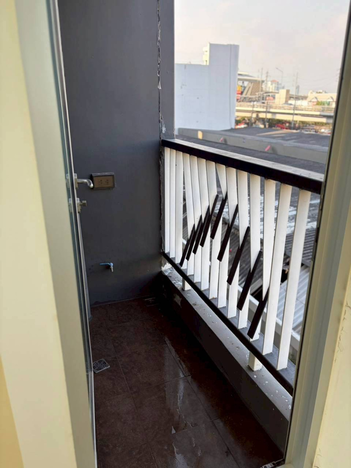 ขายคอนโดพัฒนาการ ศรีนครินทร์ : ✅ S-ASK126 ✅ Line : @p2nproperty