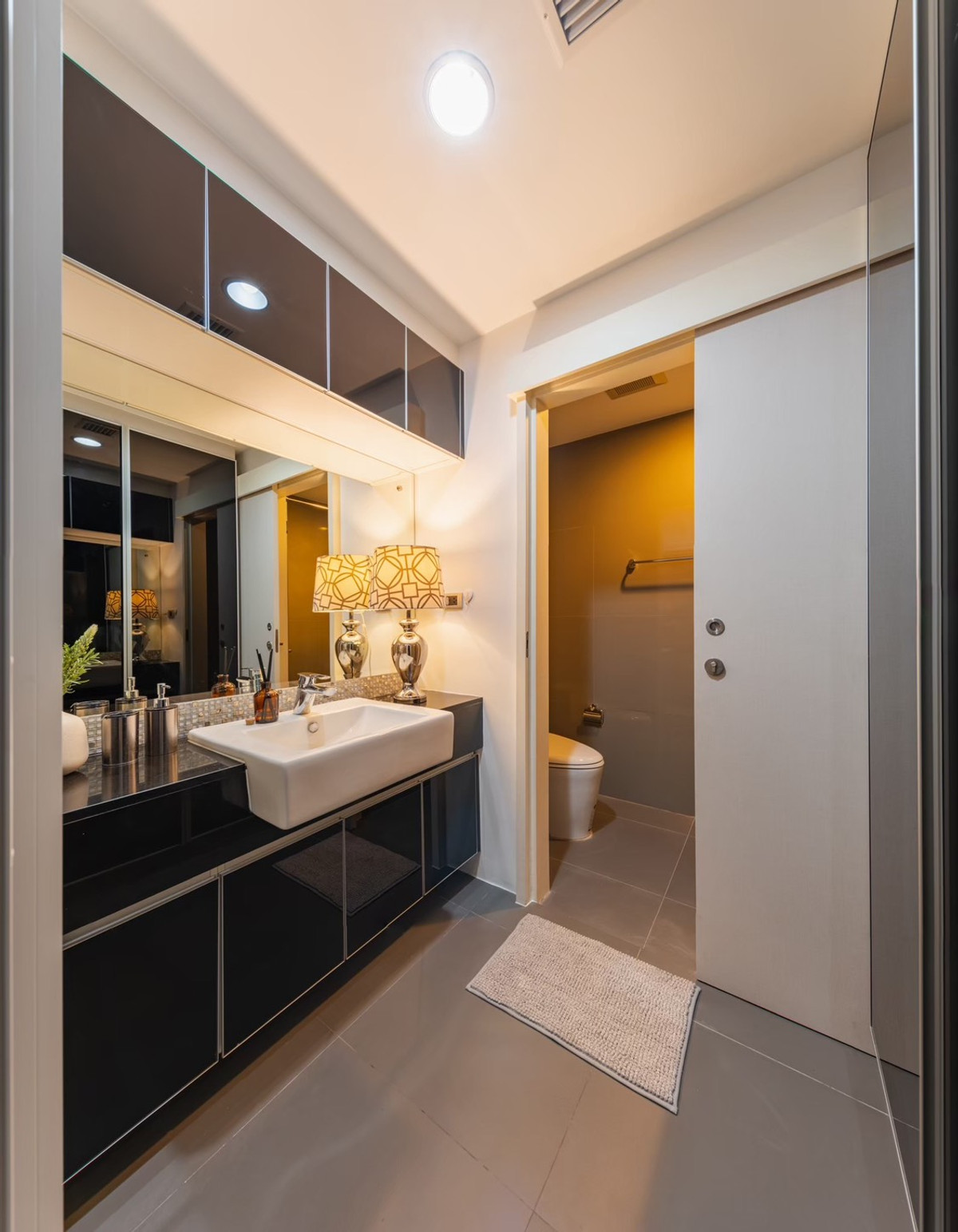 ให้เช่าคอนโดสุขุมวิท อโศก ทองหล่อ : [ช็อกวงการ! 🔥🔥 The Crest Sukhumvit 34 ราคานี้... ถูกที่สุดในตึก! 😱] (1 นอน 1 น้ำ) ✨ เพียง 27,000 บาท / เดือน! ✨