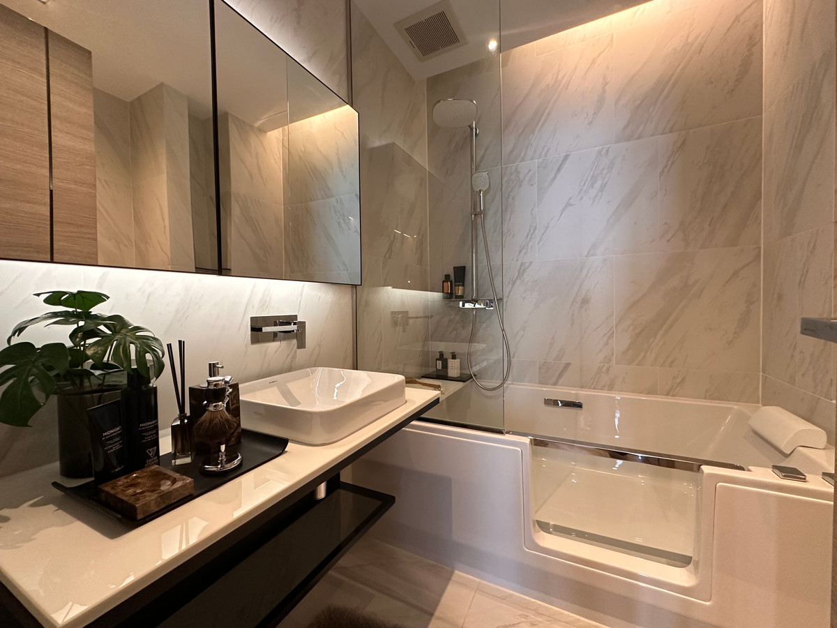 ขายคอนโดสุขุมวิท อโศก ทองหล่อ : 150,000 ต่อ ตรม. โปรปิดตึกห้องสุดท้าย 1 ห้องนอนไซด์ใหญ่ ครบจบที่นี่