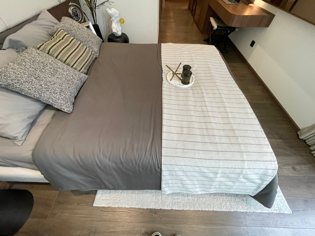 For SaleCondoSilom, Saladaeng, Bangrak : Rare unit for sale 🌳 THE ULTIMATE PARK VIEW | Rare Unit @ROMM CONVENT 🌳2 bedrooms, 2 bathrooms, usable area size 118.15 square meters on the 26th floor that offers a view of the lush Park View in the heart of Bangkok. On the highest potential location, Co