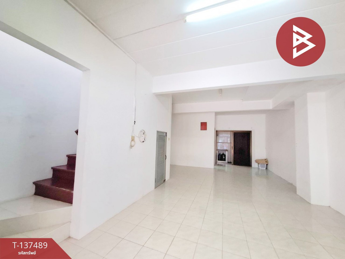 ขายทาวน์โฮมพัทยา บางแสน ชลบุรี สัตหีบ : ขายทาวน์เฮ้าส์ หมู่บ้านแฟมิลี่ซิตี้ ชลบุรี (Family City)